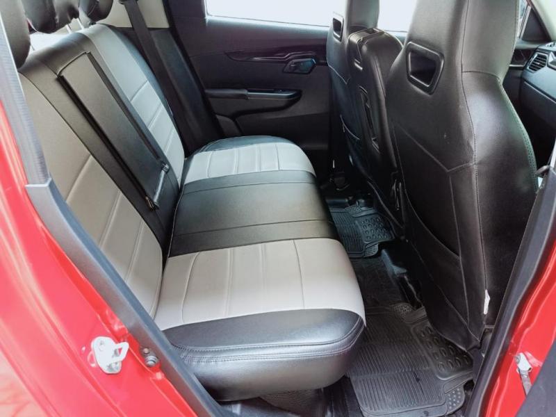 Mahindra KUV100 NXT K8 6 STR Dual Tone 2017