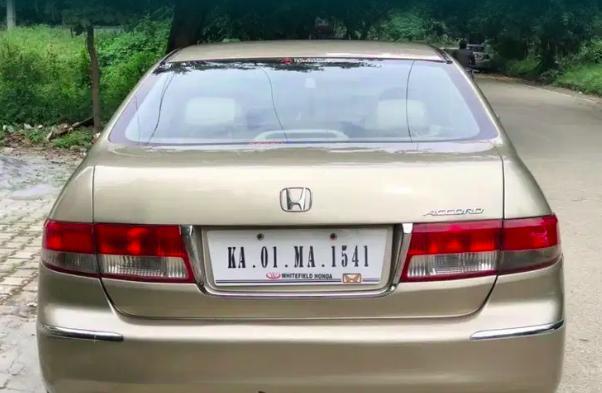 Honda Accord 2.4 AT 2004