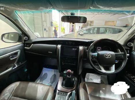 Toyota Fortuner 2.8 4x2 MT 2018