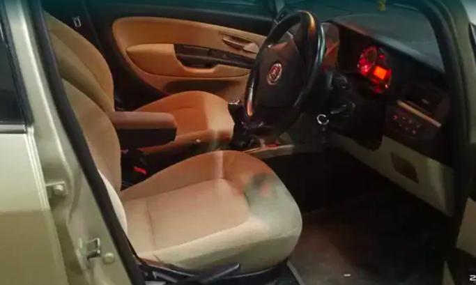 Fiat Linea EMOTION 1.3 2011