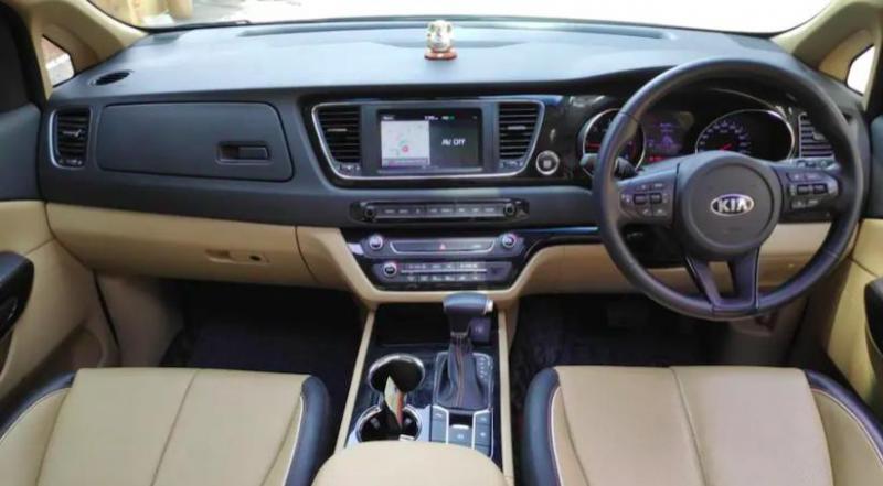 Kia Carnival Limousine 7 STR 2020