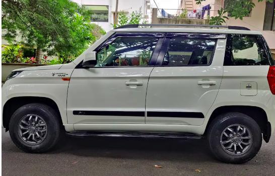 Mahindra TUV300 T10 2018