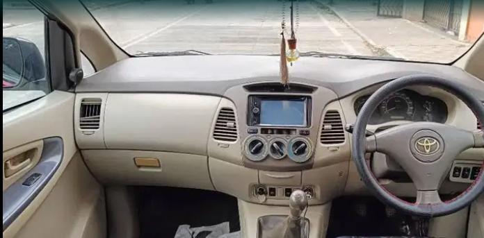Toyota Innova 2.5 G (Diesel) 7 Seater 2011