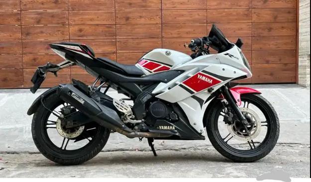 Yamaha YZF-R15 150cc 2012