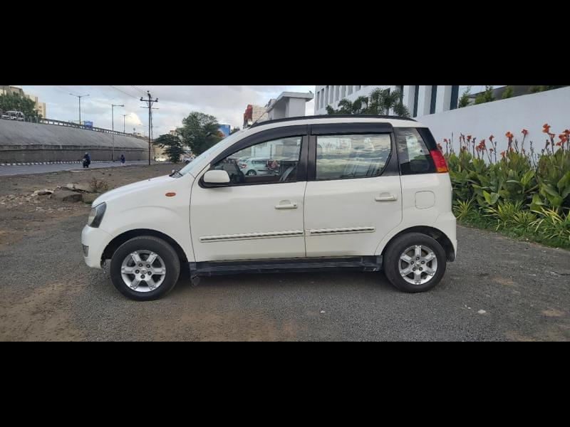 Mahindra Quanto C8 2013