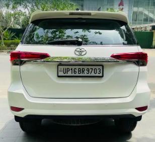 Toyota Fortuner 2.8 4x2 MT 2017