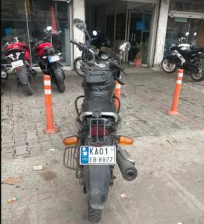 Bajaj Pulsar 180cc 2006