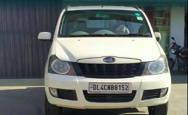 Mahindra Quanto C8 2012