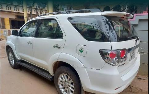 Toyota Fortuner 3.0 4X4 MT 2012