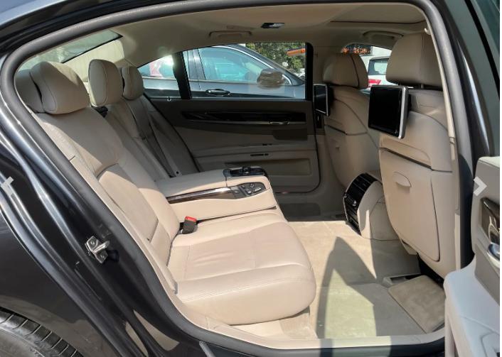 BMW 7 Series 730Ld Signature 2013