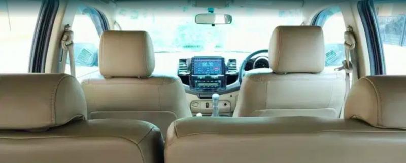 Toyota Fortuner 3.0 4X4 MT 2011