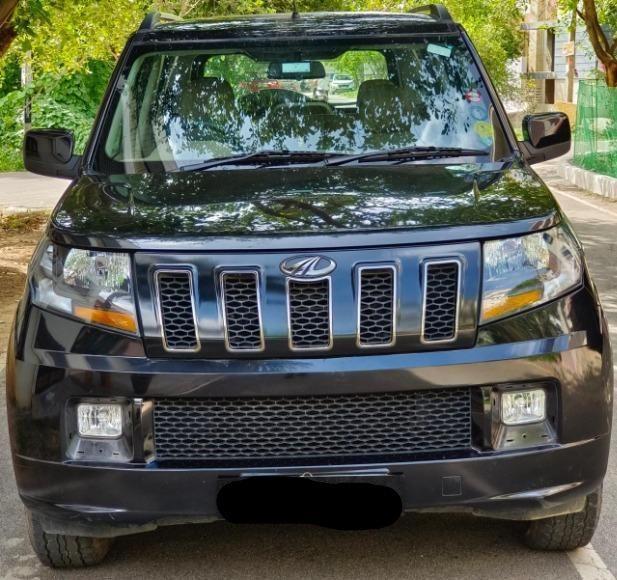 Mahindra TUV300 T10 2018