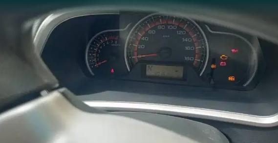 Maruti Suzuki Alto K10 VXi AMT 2016