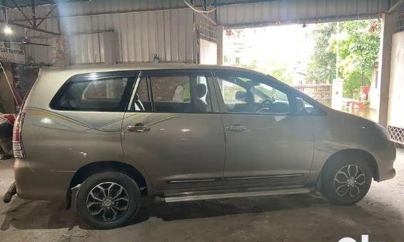 Toyota Innova 2.5 E 7 STR 2009