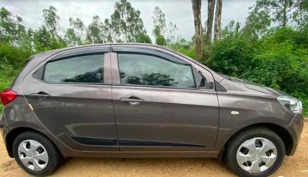Tata Tiago Revotron XT 2017