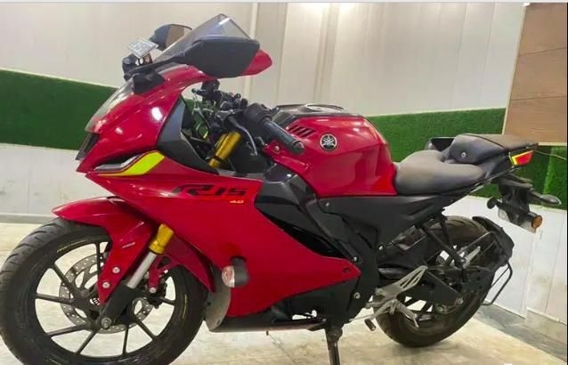 Used Yamaha YZF-R15 V4 Metallic Red 2022 Model (PID-1421419898) Bike ...