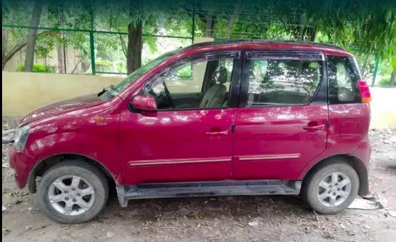 Mahindra Quanto C8 2012