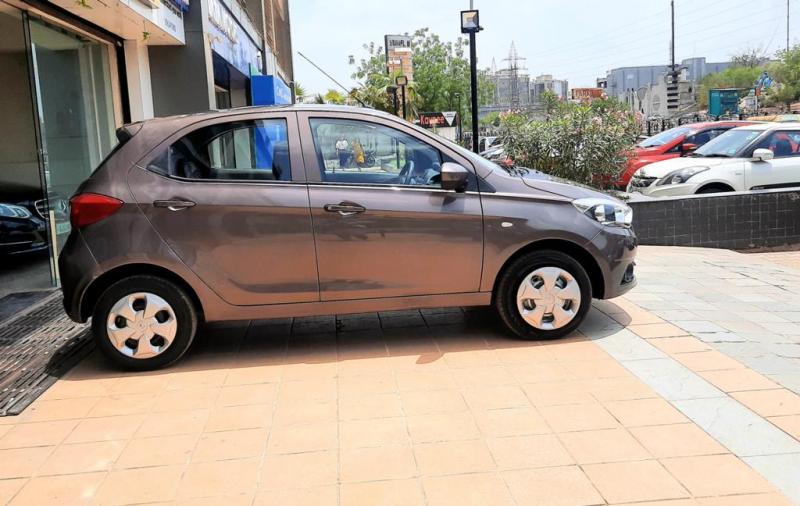 Tata Tiago Revotron XT 2019