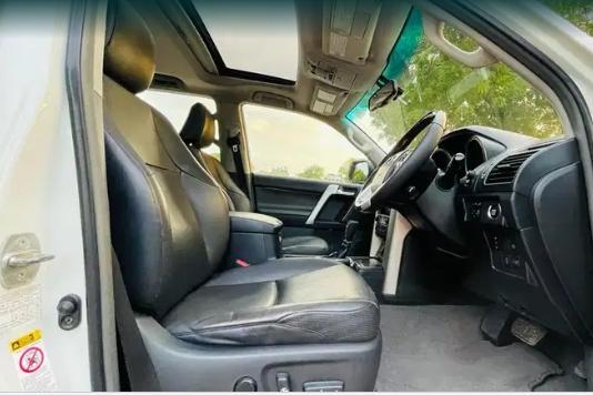 Toyota Land Cruiser Prado VX L 2013