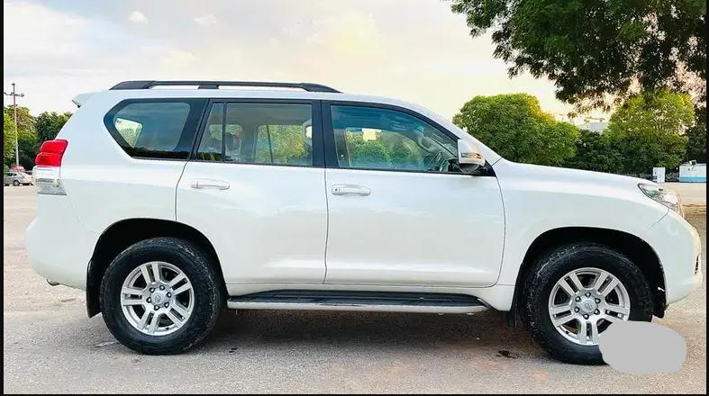 Toyota Land Cruiser Prado VX L 2013