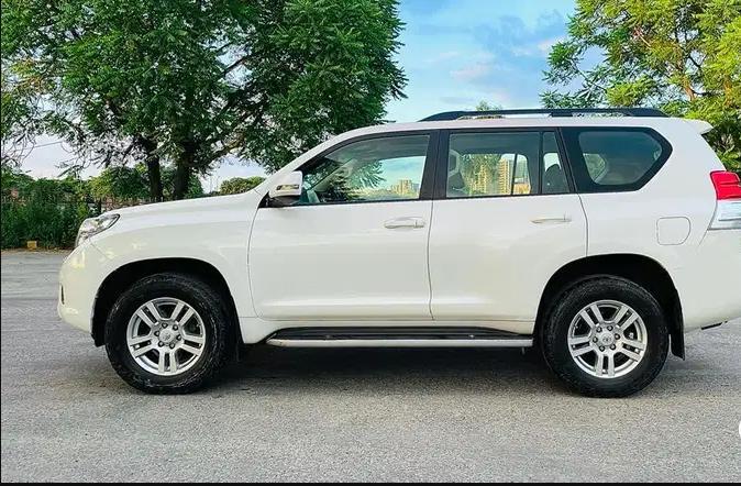 Toyota Land Cruiser Prado VX L 2013