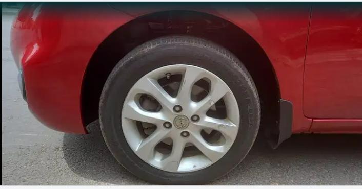 Nissan Micra XV CVT 2016