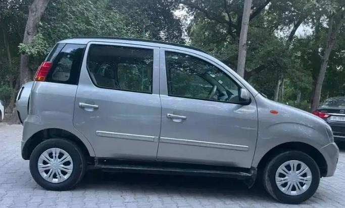 Mahindra Quanto C6 2012