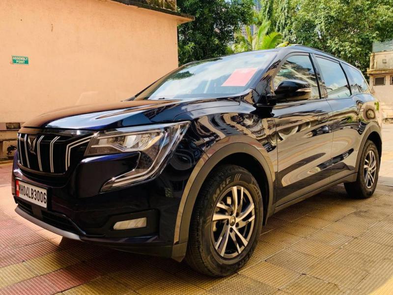 Mahindra XUV700 AX 5 Petrol MT 7 STR 2022