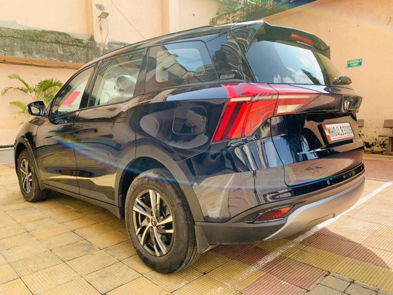 Mahindra XUV700 AX 5 Petrol MT 7 STR 2022