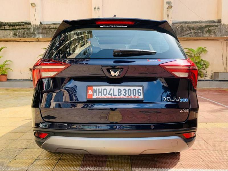 Mahindra XUV700 AX 5 Petrol MT 7 STR 2022