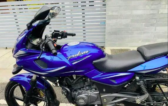 bajaj pulsar 220cc 2018 model