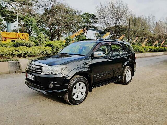 Toyota Fortuner 3.0 4x2 MT 2011