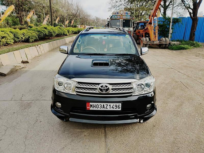 Toyota Fortuner 3.0 4x2 MT 2011