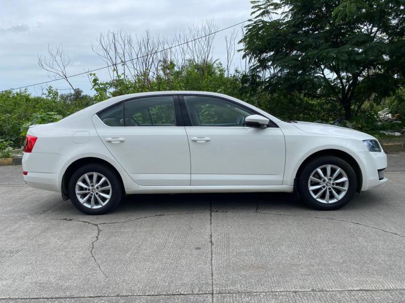 Skoda Octavia ELEGANCE 1.8 TSI AT 2015
