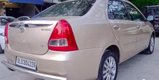 Toyota Etios V 2011