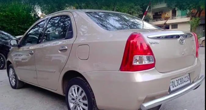 Toyota Etios V 2011