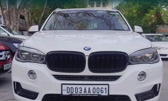 BMW X5 xDrive30d Design Pure Experience (7 Seater) 2014