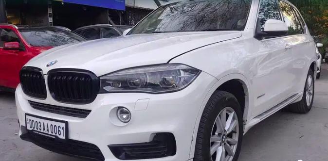 BMW X5 xDrive30d Design Pure Experience (7 Seater) 2014