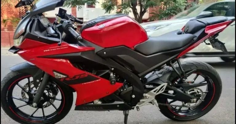 Used Yamaha Yzf R15 V4 Metallic Red 2021 Model Pid 1421472891 Bike For Sale In Delhi 3858