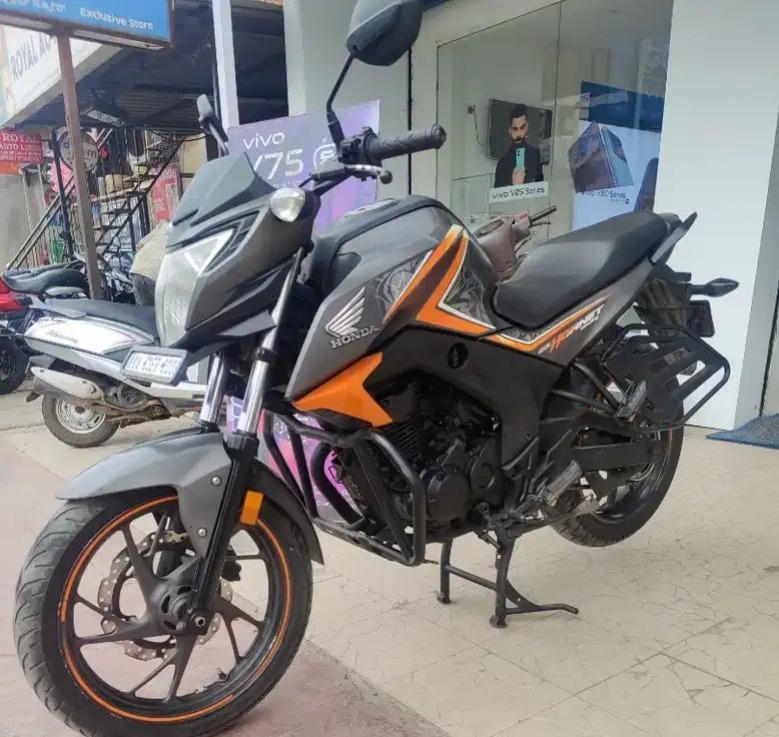 Honda CB Hornet 160R STD 2017