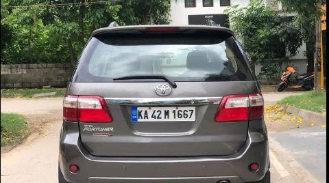 Toyota Fortuner 3.0 4x2 MT 2009