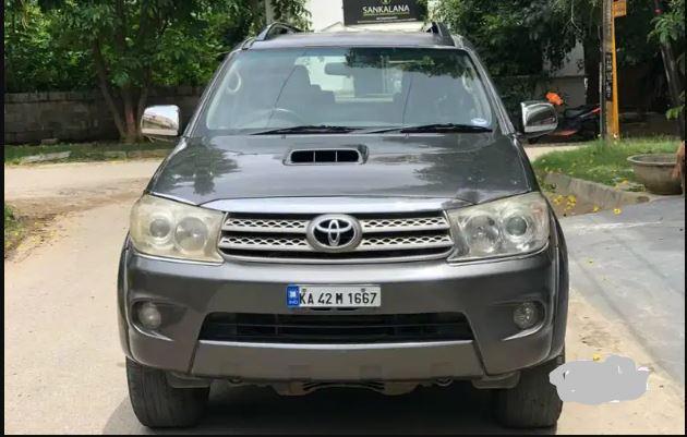 Toyota Fortuner 3.0 4x2 MT 2009
