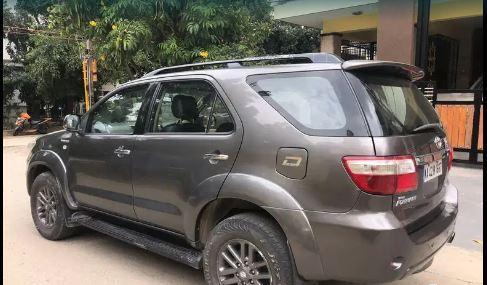 Toyota Fortuner 3.0 4x2 MT 2009