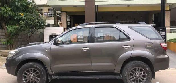 Toyota Fortuner 3.0 4x2 MT 2009