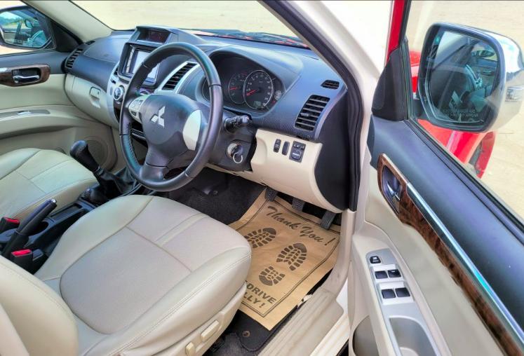 Mitsubishi Pajero Sport 2.5 MT 2017