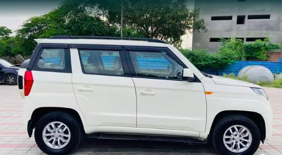 Mahindra TUV300 T8 2016