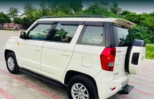 Mahindra TUV300 T8 2016