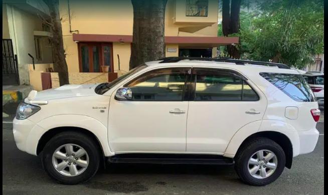 Toyota Fortuner 3.0 4x2 MT 2011