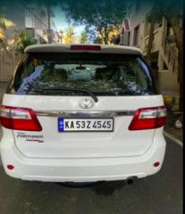 Toyota Fortuner 3.0 4x2 MT 2011