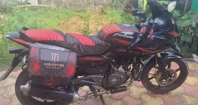 bajaj pulsar 220cc 2019 model